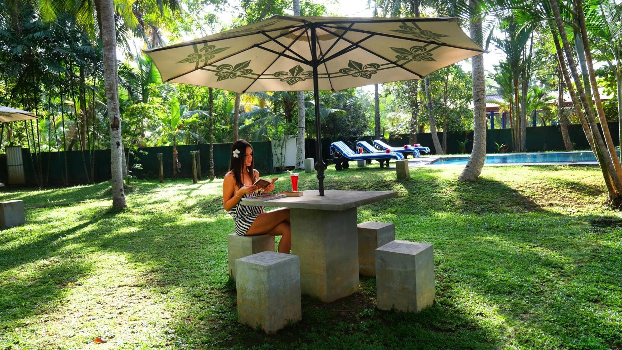 בנטוטה Chandra Villa Ayurveda Resort מראה חיצוני תמונה
